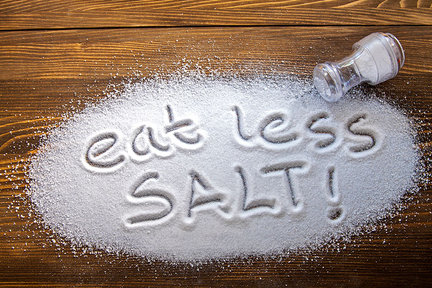 https://www.seatonseniorliving.com/wp-content/uploads/2023/10/reasons-why-you-should-try-a-low-sodium-diet-in-your-50s-img.jpg